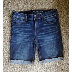 AMERICAN EAGLE "Super Stretch" Skinny Bermuda Jean Shorts Size 10
